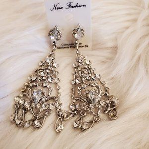 SILVER DROP EARRINGS WITH AN ARRAY OF RHINESTONES AND DIAMANTE